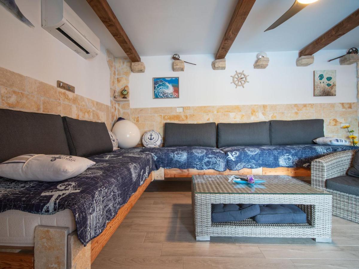 Villa Lea Lana By Interhome ノヴィ・ヴィノドロスキー エクステリア 写真